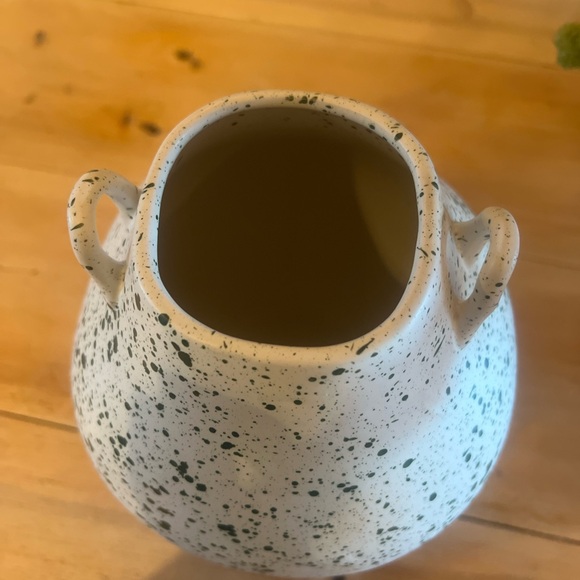NIB Amber Lewis X Anthropologie Speckled Vase - Picture 4 of 6